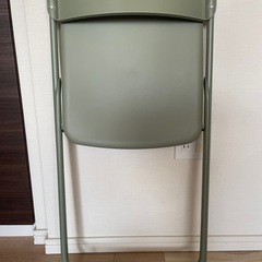 ほぼ未使用 IKEA 折りたたみチェア VIHALS ヴィハルス グリーンの画像