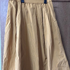 ユニクロ　UNIQLO イエローベージュ系　フレアスカートの画像