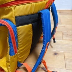 多機能バックパック 青と黄 Columbia 修学旅行 コロンビア リュック スキー教室の画像