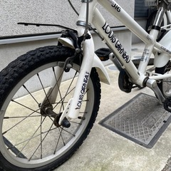 東京引き取り限定【ルイガノ】16インチ　子供用自転車 白　補助手、補助輪付きの画像