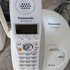 【ジャンク】Panasonicコードレス電話 親機１台＋子機２台の画像