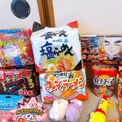 取引中！！本日限定!!大量50点☆新品未使用 お菓子・おもちゃまとめ売り クリスマスやパーティに🎄の画像