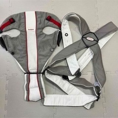 抱っこ紐 ベビービョルン 前面バックルの画像