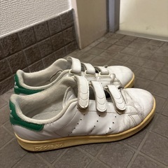 アディダス　PUMA スニーカーの画像