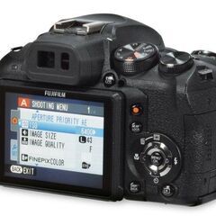 Finepix HS20 30倍ズーム（24~720mm)デジタル併用で60倍超解像ズームもOK　飛行機への持ち込みもOKの単３電池使用の画像