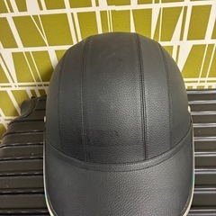 自転車用ヘルメット2個と自転車用ロック鍵セットの画像