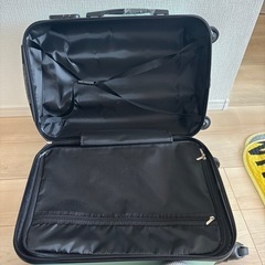 キャリーケース　の画像