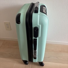 キャリーケース　の画像