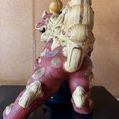獅子の陶器彫刻の画像