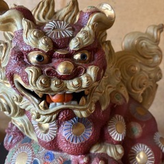 獅子の陶器彫刻の画像