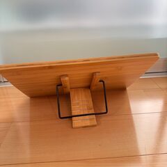木製 ipad スタンド　読書スタンド　タブレットスタンドの画像