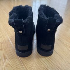 【新品同様】UGG Romely Zip　レディース　25・ブラックの画像