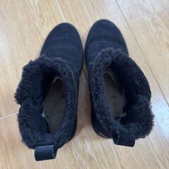 【新品同様】UGG Romely Zip　レディース　25・ブラックの画像