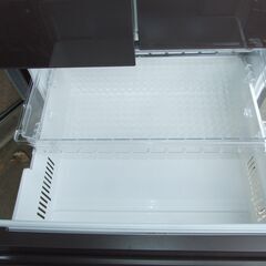 【紋別市発】日立ノンフロン冷凍冷蔵庫　大型６ドア　520L　2019年製　大きさ幅650×奥行699×高さ1833mm　［フレンチ6ドア］HWタイプR-HW52K　カラーブラウン　中古　通電作動確認　の画像