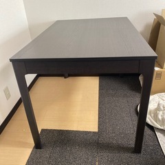 IKEA ダイニングテーブルの画像