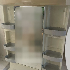美品！洗面台ユニット（ノーリツミラーキャビネット）の画像