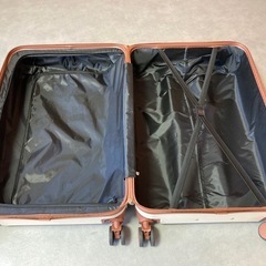 大型スーツケース　キャリーケース　年末年始の旅行や帰省にの画像