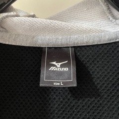 メンズ　ミズノ　パーカー　中古の画像