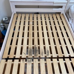 宮棚ライト付きシングルベッドの画像