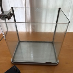 ガラス 水槽 ライト付きの画像