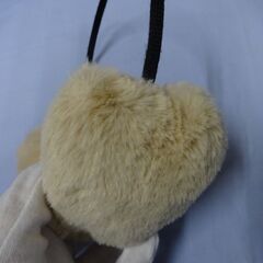 ( E-92 )耳当て イヤーカフ ファー ハート ベージュ ブラウン レディース ふわふわ なめらか かわいい おしゃれ フリーサイズ 中古の画像