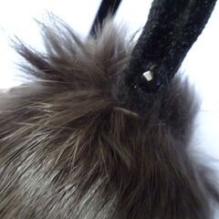 ( E-92 )耳当て イヤーカフ ファー ハート ベージュ ブラウン レディース ふわふわ なめらか かわいい おしゃれ フリーサイズ 中古の画像