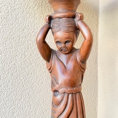 アンティークテーブルの画像