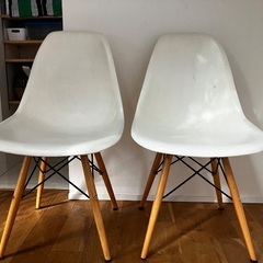 椅子　2個の画像