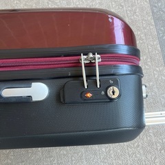 スーツケース　キャリーケースの画像