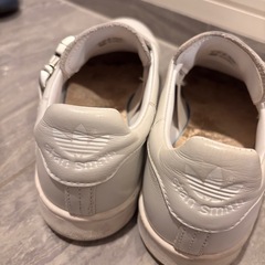 adidas レディーススニーカーの画像