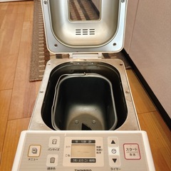 ホームベーカリー　パン焼き器の画像