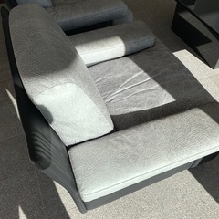 革製シングルソファの画像