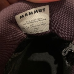 MAMMUT登山シューズの画像