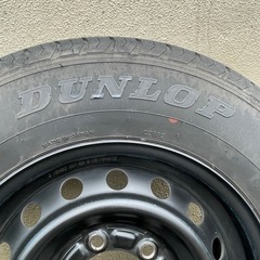 200系ハイエース バン　純正タイヤセット　4本　の画像