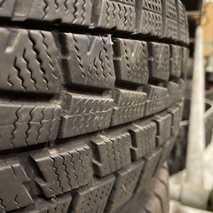 スタッドレスタイヤ
の画像