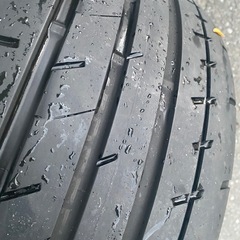 20インチ シルバー多スポークアルミホイールの画像