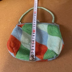 ビーズハンドバッグの画像