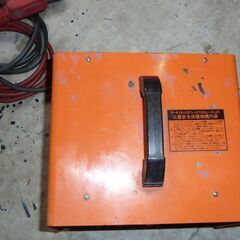 セルスターのバッテリー充電器、ＣＣ－２２００ＤＸですの画像