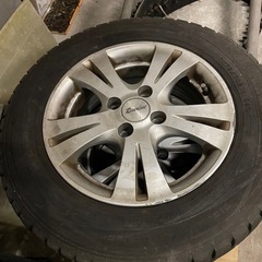 スタッドレスタイヤ
の画像