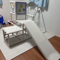 ジャングルジム(すべり台付き)の画像