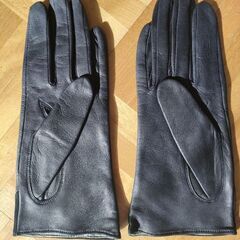 レディース・革手袋🧤未使用品（葬祭時等にも便利かも👍）の画像