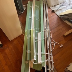 カーテンの画像