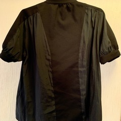 UNITED TOKYO 黒 スウィッチングギャザーブラウス-ウォッシャブル-の画像