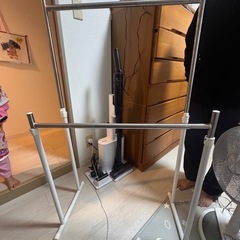 押入れ用ハンガーラックの画像