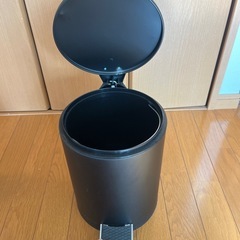 ゴミ箱　
の画像