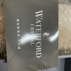 皿、ワイングラス、シャンパングラスなどの画像