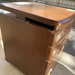 キャビネット
の画像