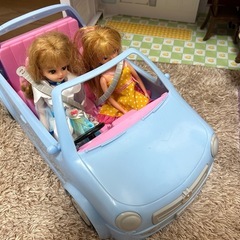 リカちゃんハウスとミスドごっこ、車のセット
の画像