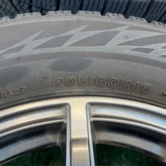 スタッドレスタイヤ　ブリザックVRX2の画像