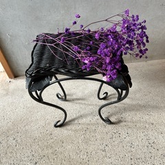 アンティーク飾り台の画像